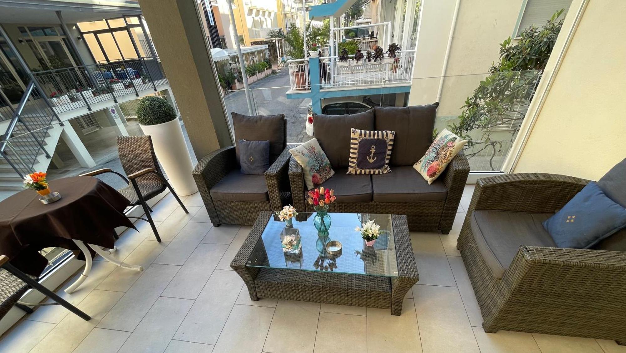Hotel Vienna Rivazzurra Rimini Exterior foto